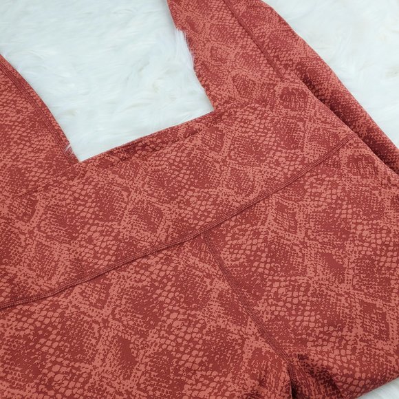 NWOT Athleta Red Ultimate Snake 7/8 Leggings - Picture 5 of 9